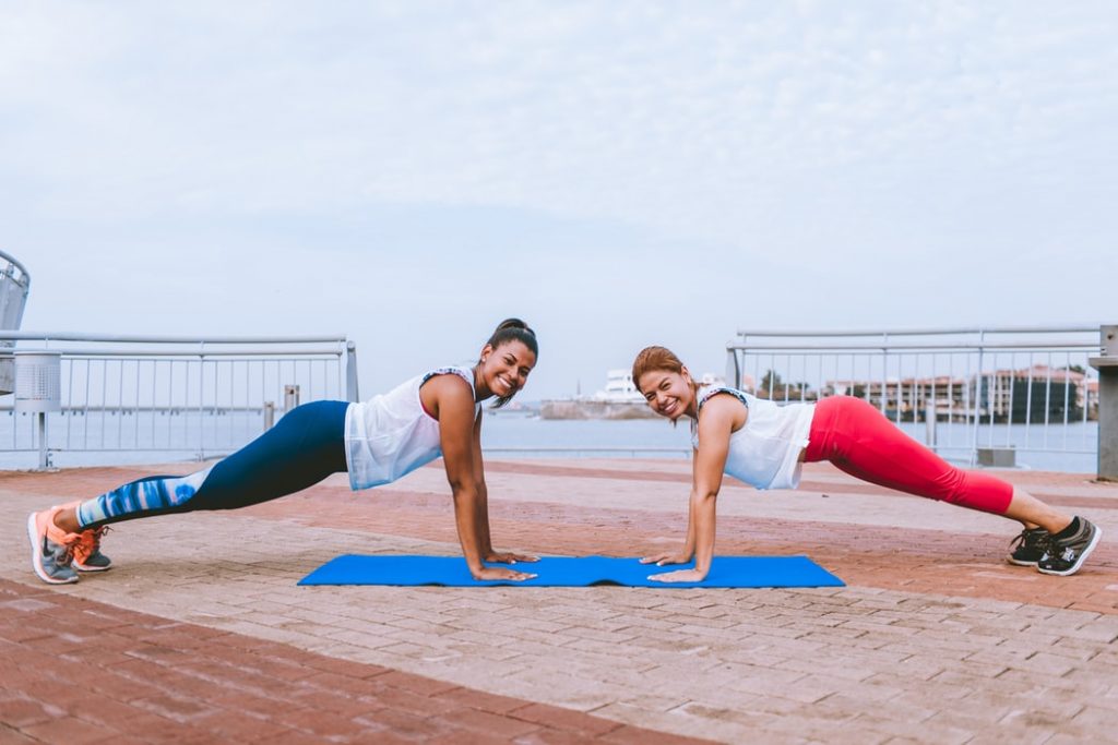 Partner Yoga – die tollsten Übungen
